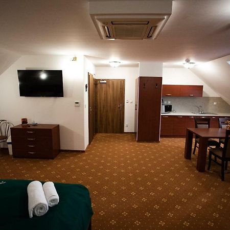 Penzion Polovnik Moldava nad Bodvou Exterior foto